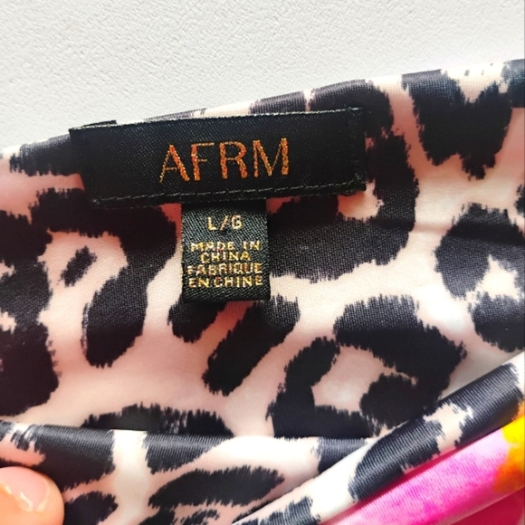 AFRM Penny Reversible Crop Top. Size L - Picture 9 of 15